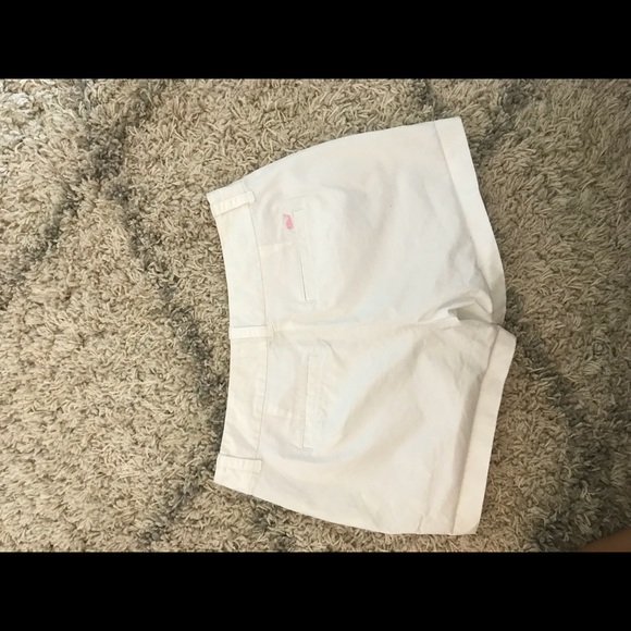 white vineyard vines shorts - Picture 2 of 4